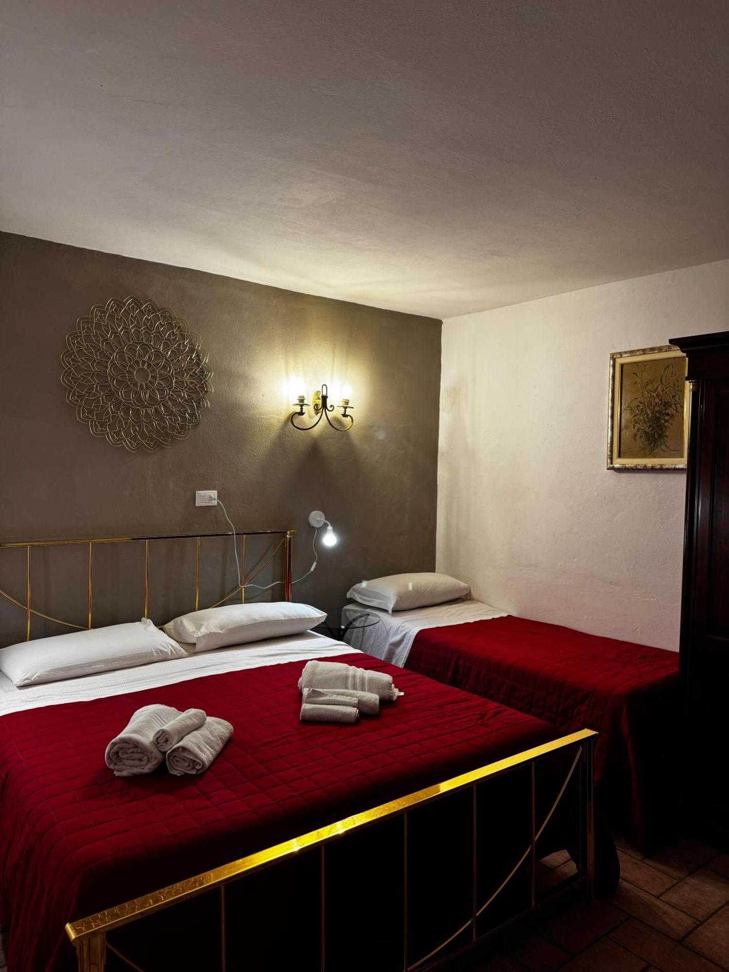 Wonderful Lake View Apartments With Pool With Breakfast Gardasee Torri Del Benaco Exterior photo